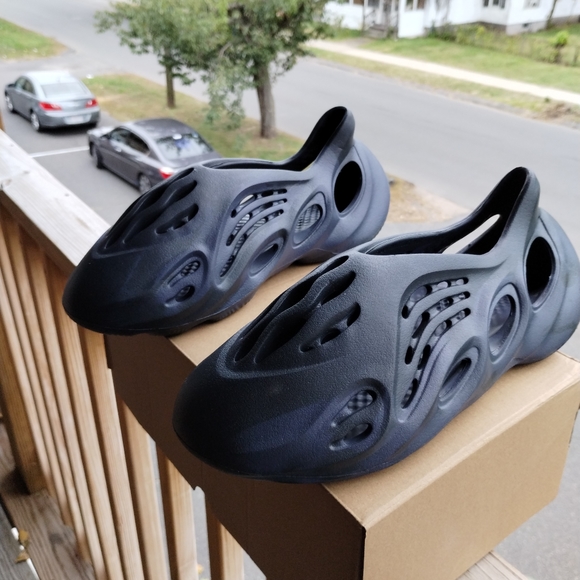 Yeezy Other - Yeezy Foam Runner Blue Mineral Size 11